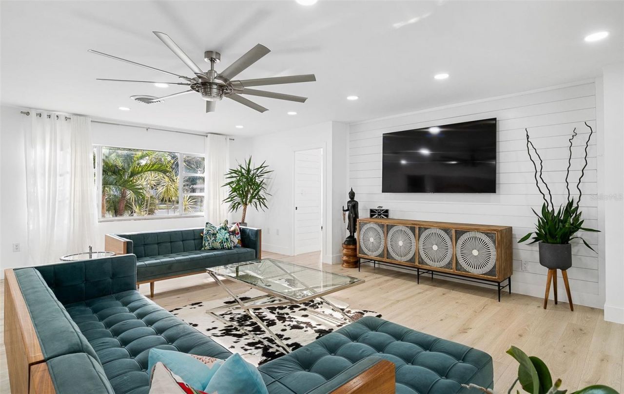 703 Whitfield Avenue, Sarasota, FL 34243 Photo