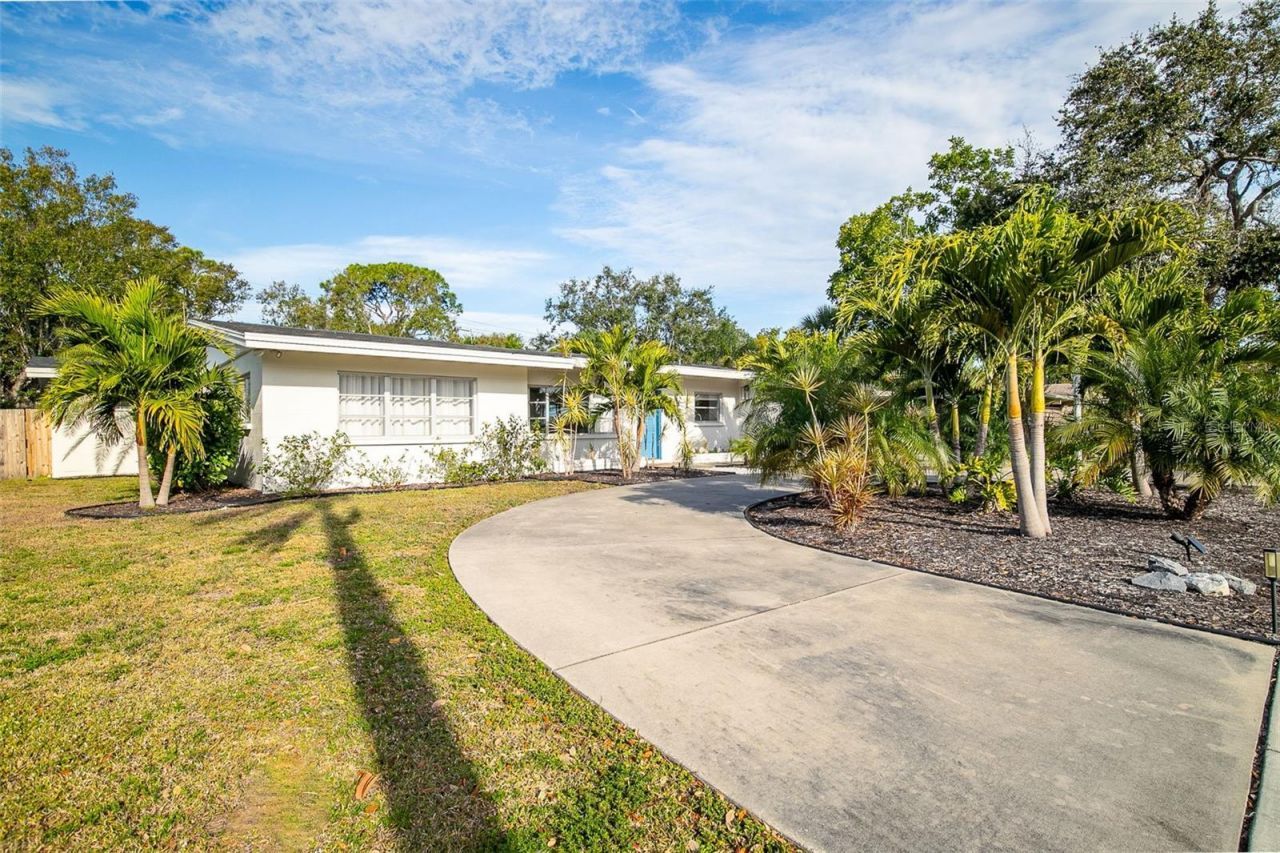 703 Whitfield Avenue, Sarasota, FL 34243 Photo
