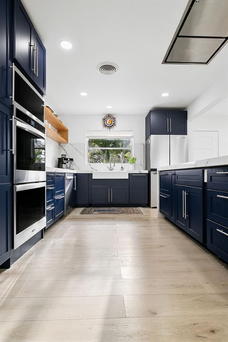 703 Whitfield Avenue, Sarasota, FL 34243 Photo
