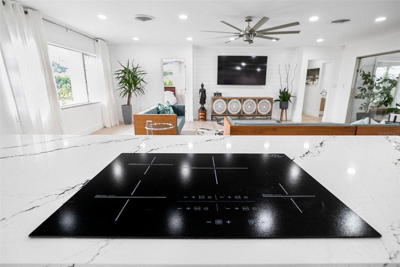 703 Whitfield Avenue, Sarasota, FL 34243 Photo
