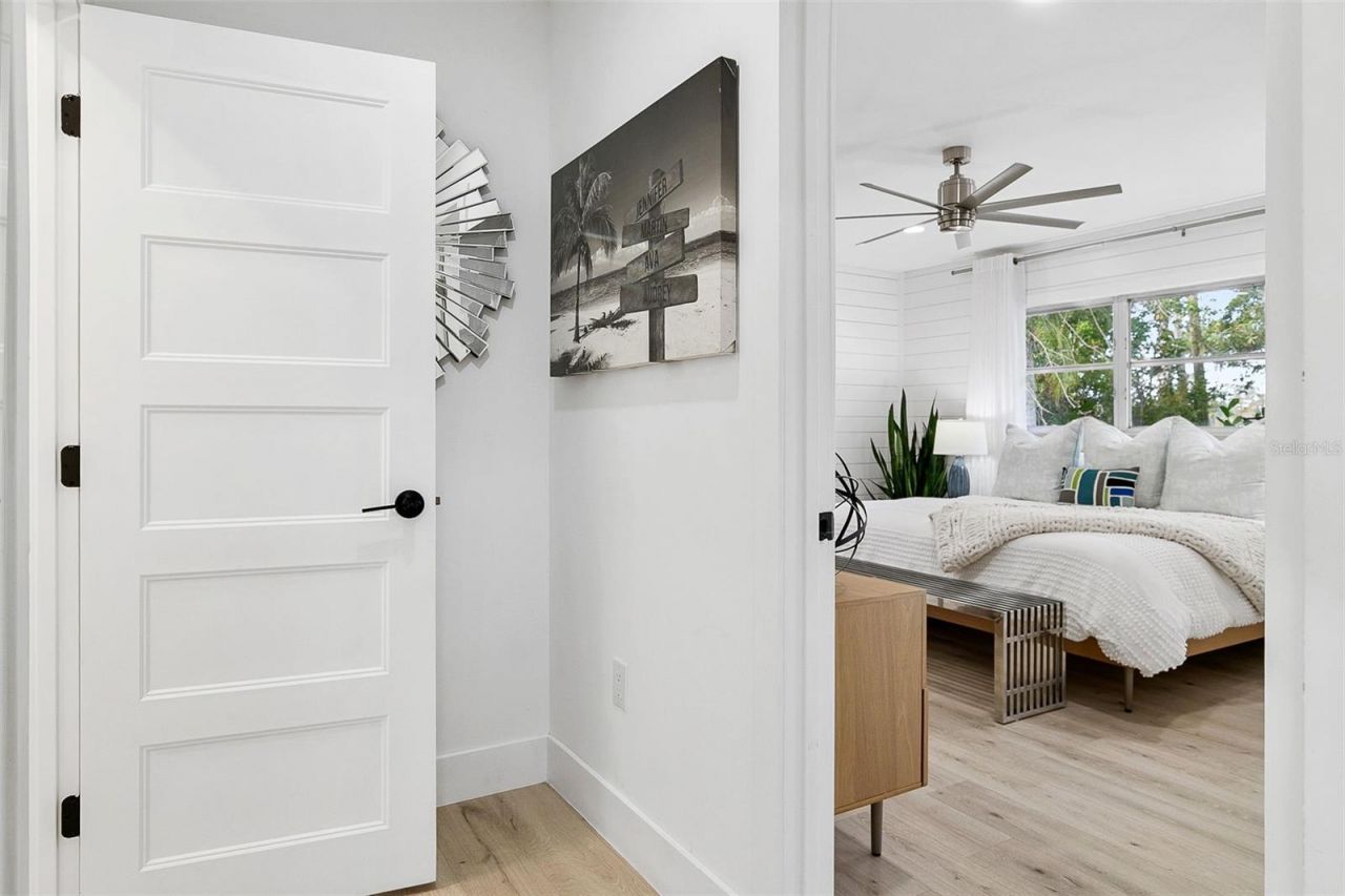 703 Whitfield Avenue, Sarasota, FL 34243 Photo