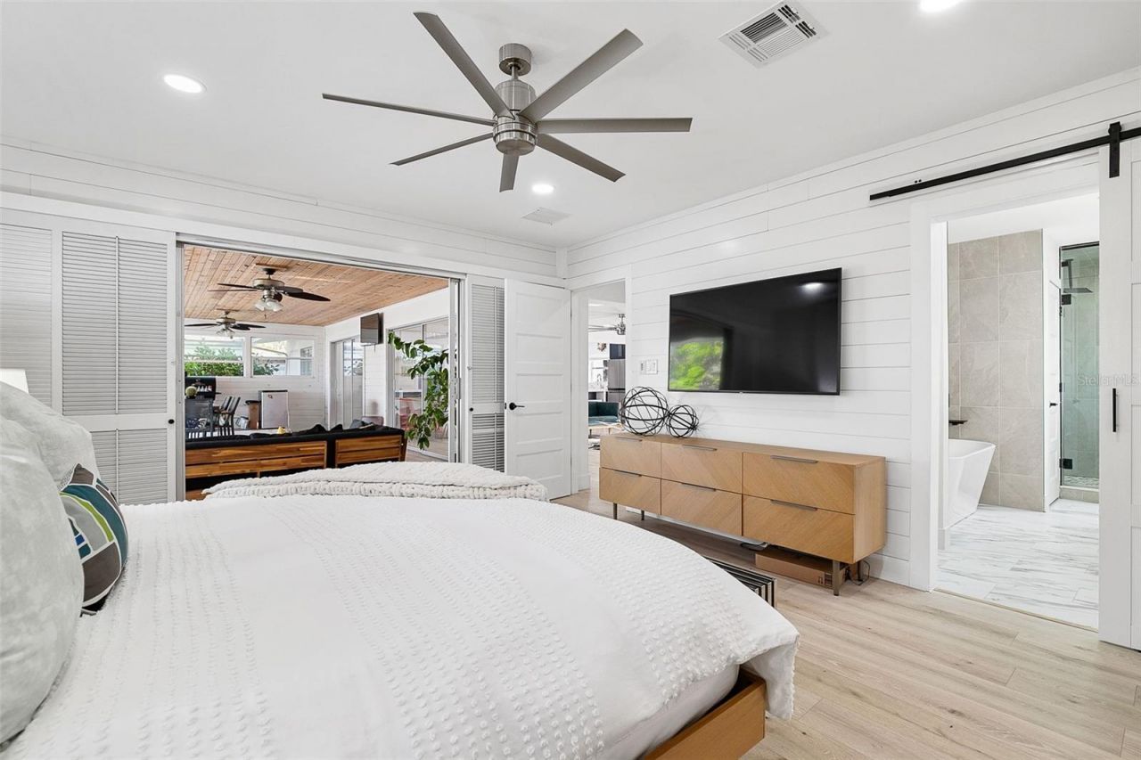 703 Whitfield Avenue, Sarasota, FL 34243 Photo