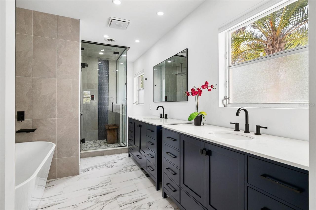703 Whitfield Avenue, Sarasota, FL 34243 Photo