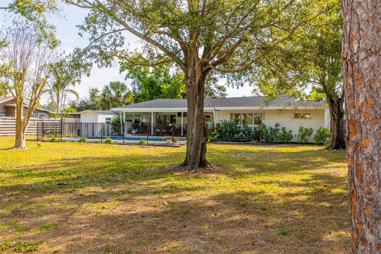 703 Whitfield Avenue, Sarasota, FL 34243 Photo