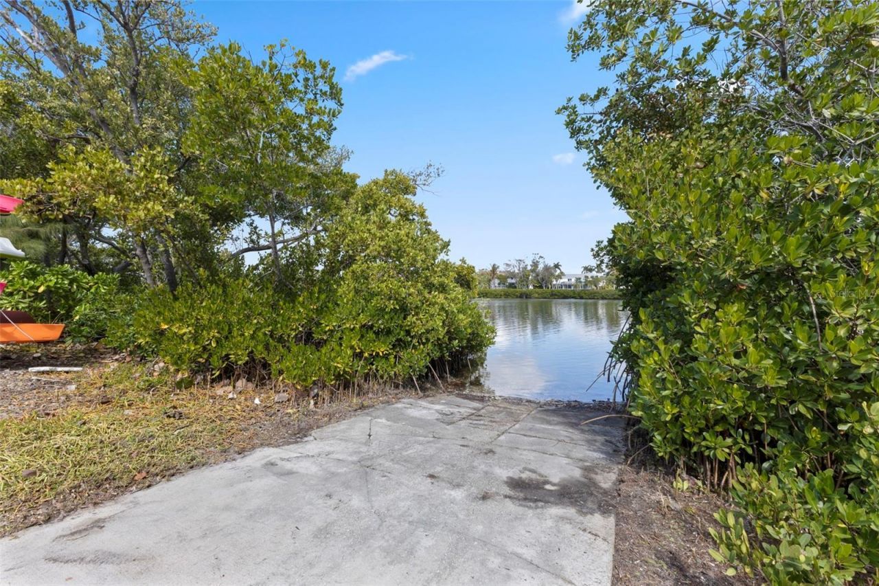3330 Gulf Of Mexico Drive , Unit 104D, Longboat Key, FL 34228 Photo