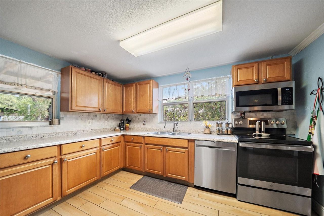 2503 53rd Avenue W, Bradenton, FL 34207 Photo