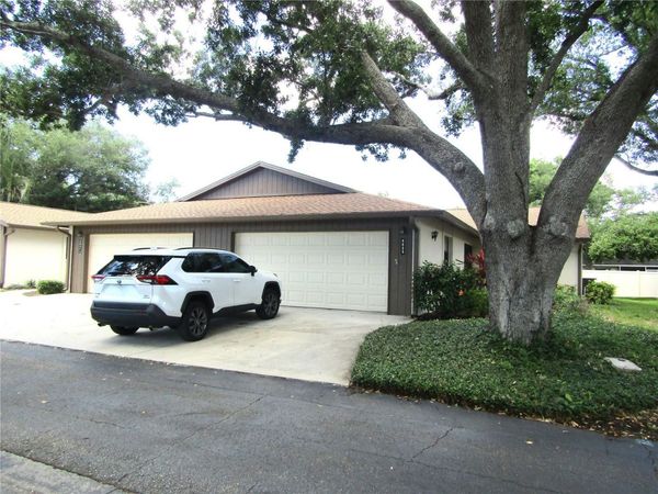 4633 OAK HILL DRIVE , Unit 13, SARASOTA, FL 34232
