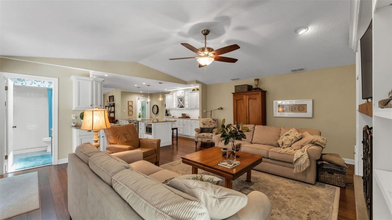 906 Crestview Drive, Auburndale, FL 33823 Photo
