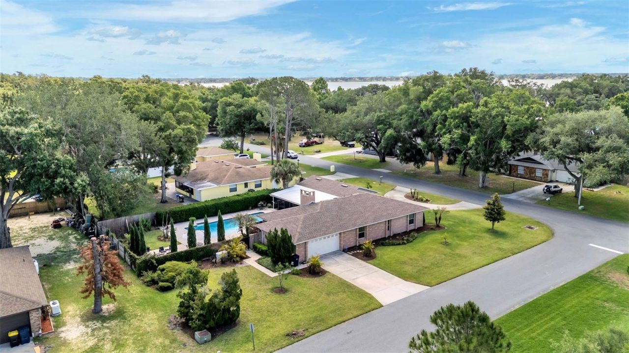 906 Crestview Drive, Auburndale, FL 33823 Photo
