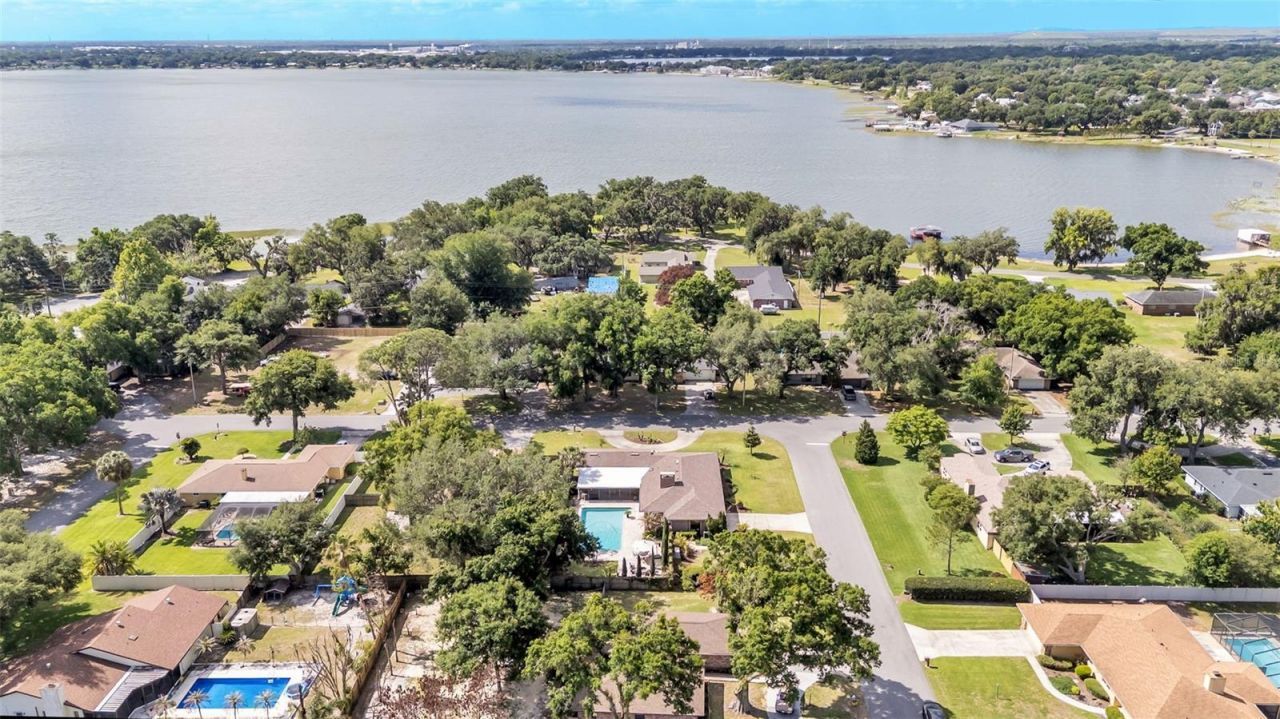 906 Crestview Drive, Auburndale, FL 33823 Photo