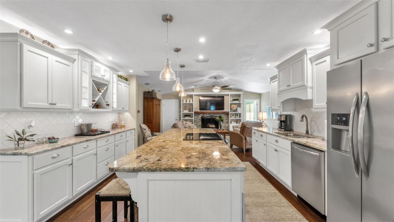 906 Crestview Drive, Auburndale, FL 33823 Photo