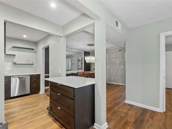 6851 Roswell Road, Unit H18, Atlanta, GA 30328