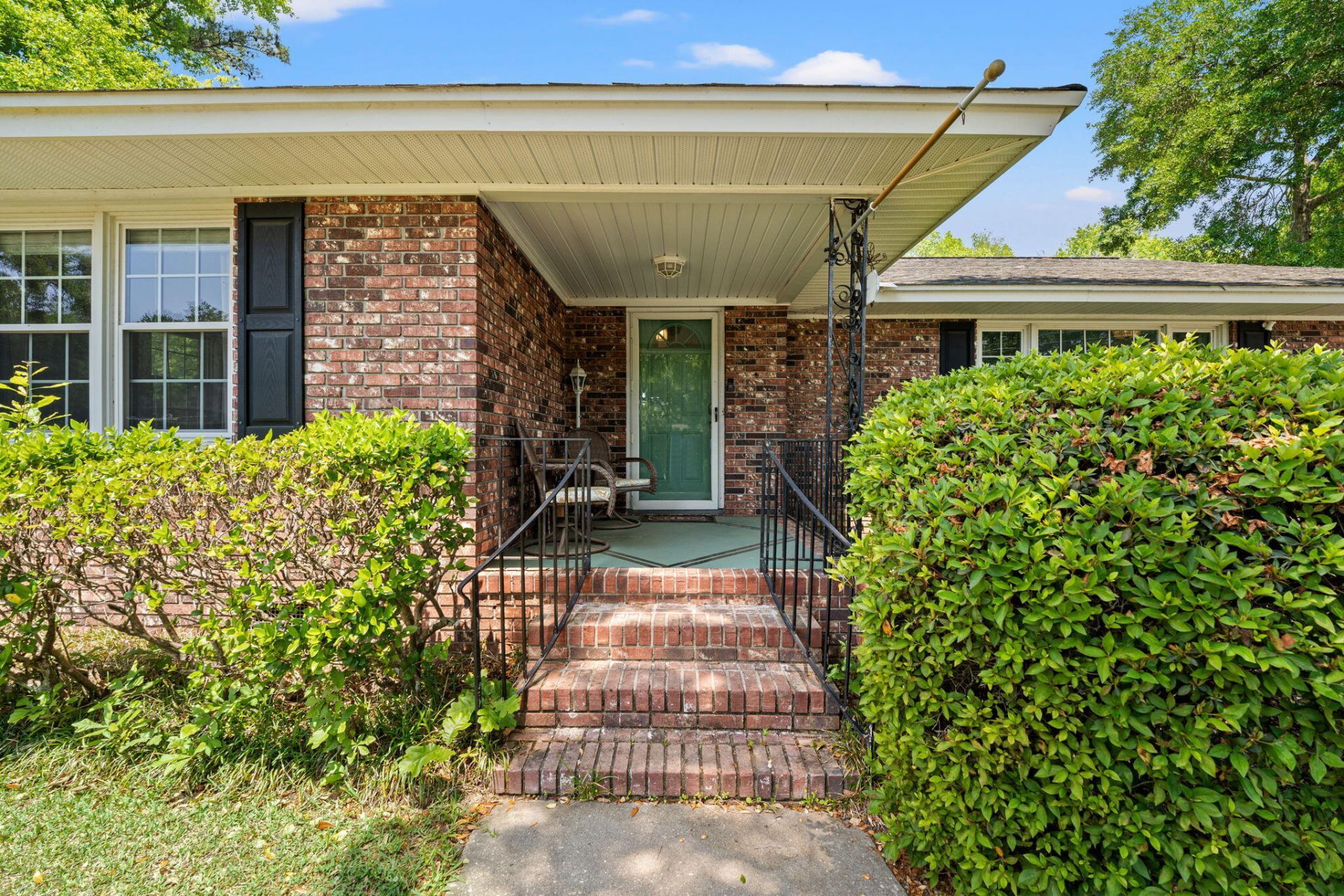 2203 Glendale Drive Photo 3