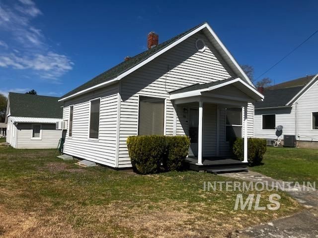 90 15th Street, Pomeroy, WA 99347 Main Photo