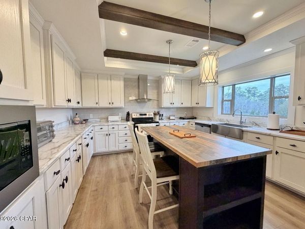 686 Alford Road , Defuniak Springs, FL 32433