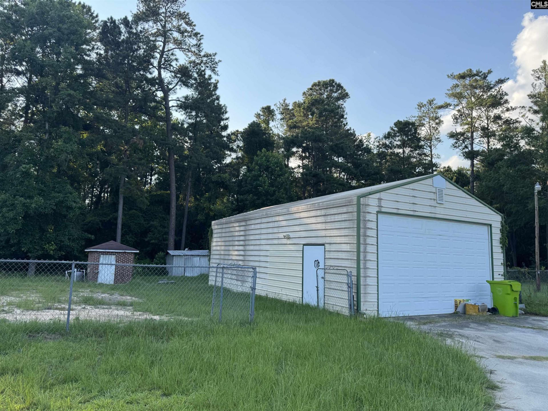 3409 Hard Scrabble Road  Photo 6