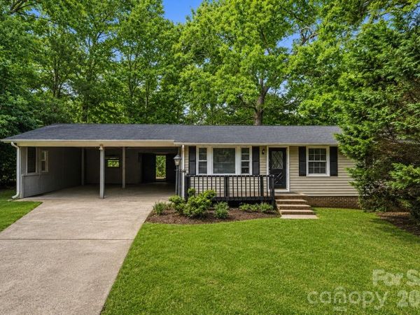 607 Texas Trail, Dallas, NC 28034