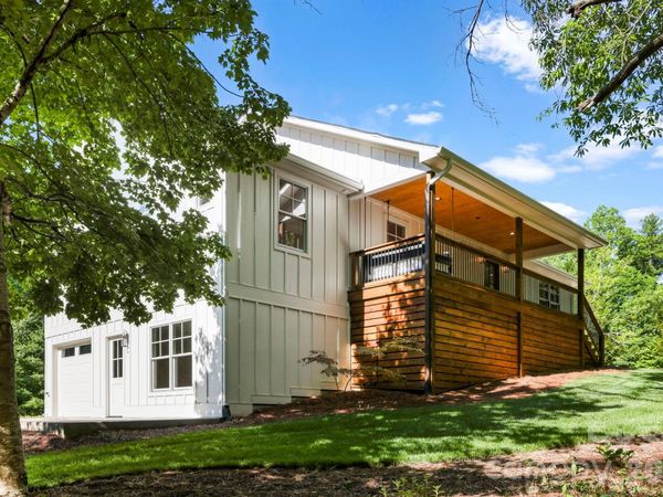 316 Big Raven Lane, Saluda, NC 28773