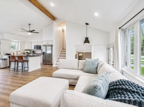 Main Photo