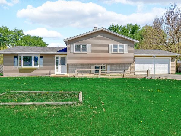 28W502 LEVERENZ Road , Naperville, IL 60564