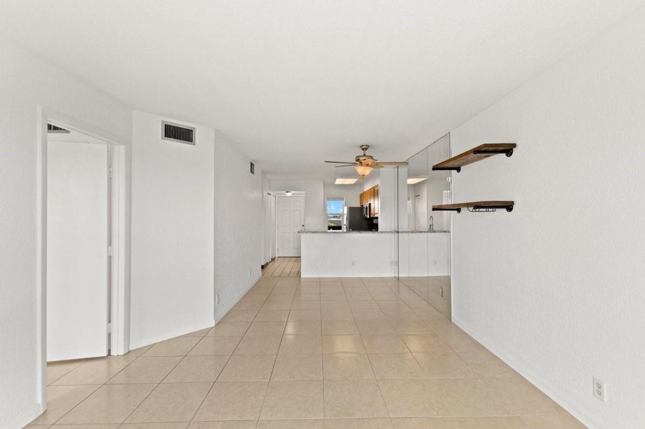 2106 S Cypress Bend Drive, Unit 506, Pompano Beach, FL 33069 Photo