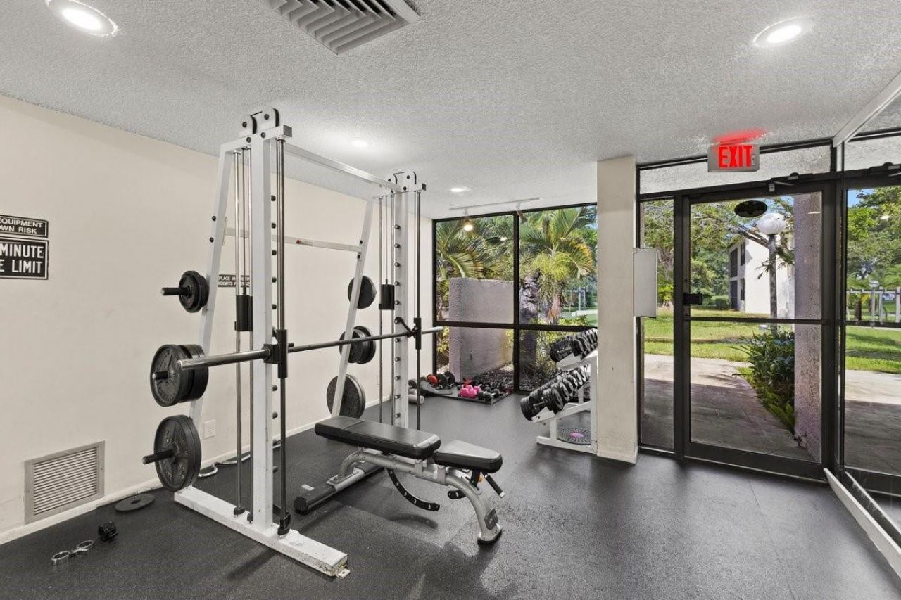 2106 S Cypress Bend Drive, Unit 506, Pompano Beach, FL 33069 Photo