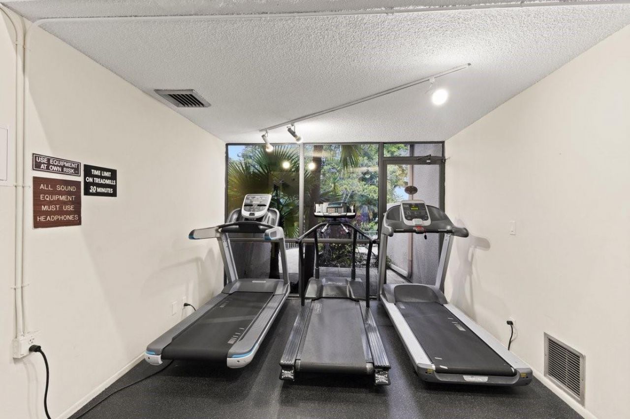 2106 S Cypress Bend Drive, Unit 506, Pompano Beach, FL 33069 Photo