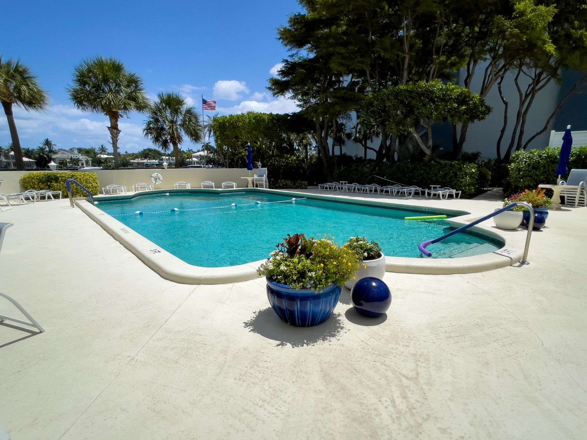 555 SE 6th Avenue, Unit 3d, Delray Beach, FL 33483 Photo