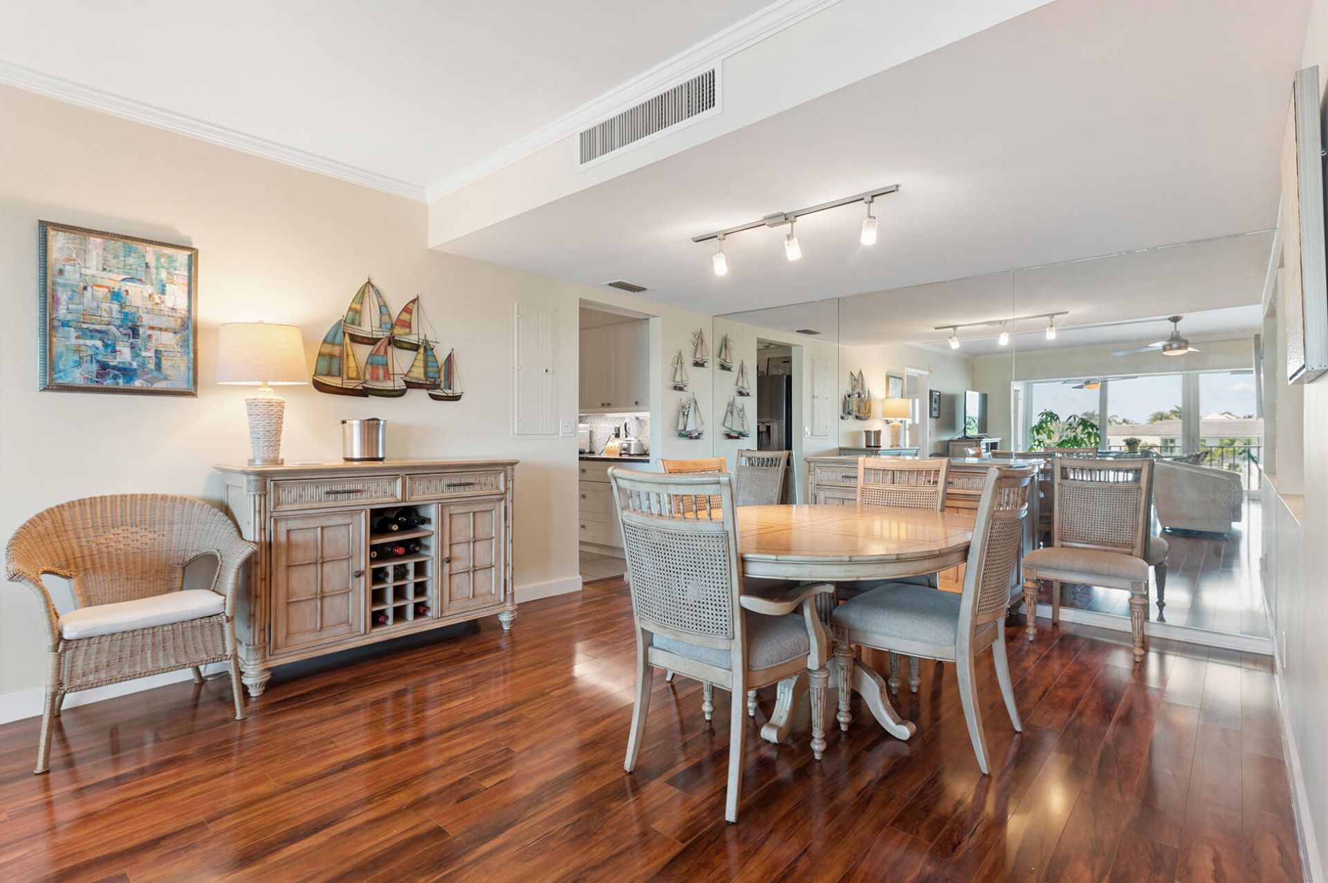 555 SE 6th Avenue, Unit 3d, Delray Beach, FL 33483 Photo