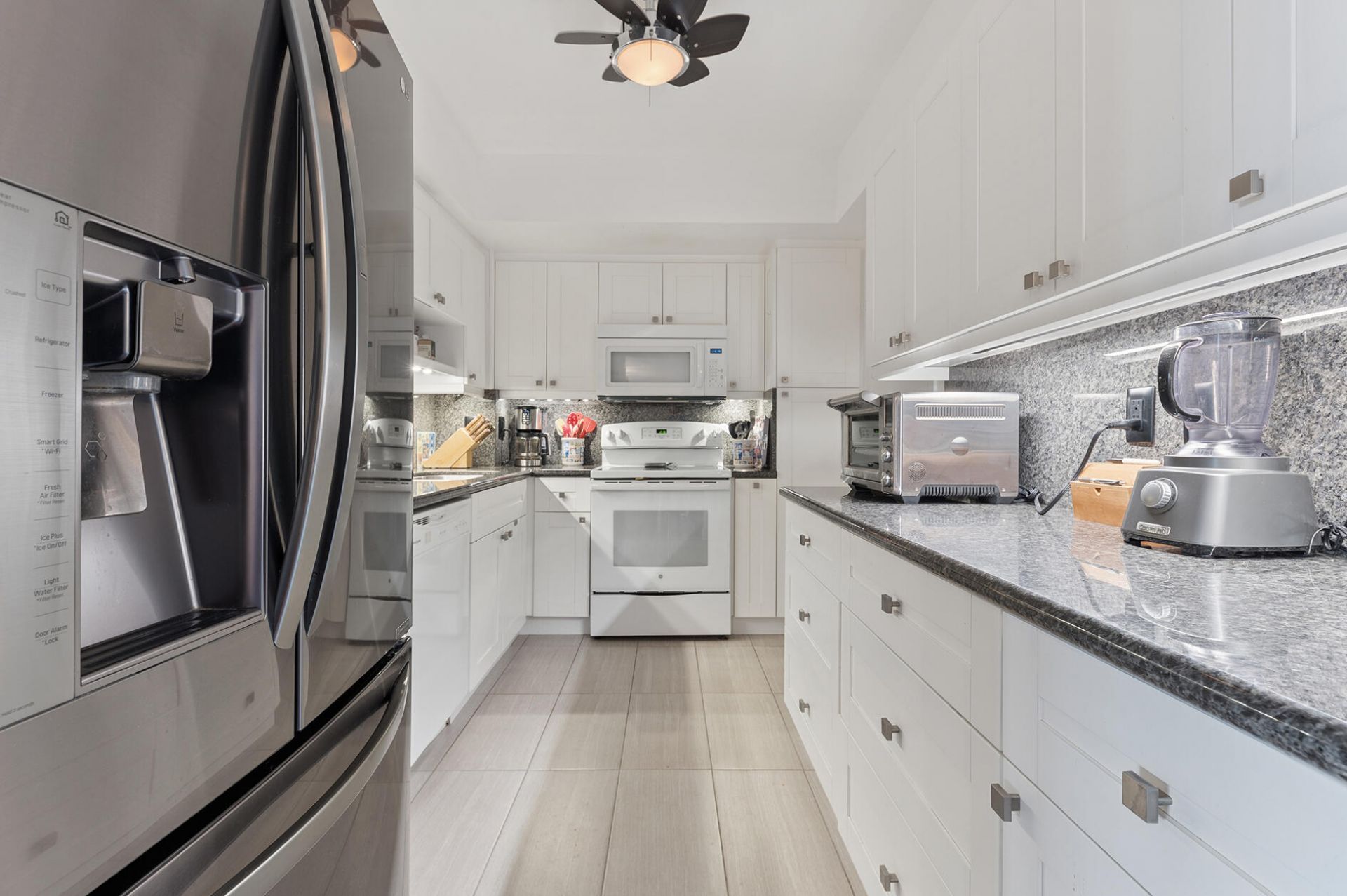 555 SE 6th Avenue, Unit 3d, Delray Beach, FL 33483 Photo