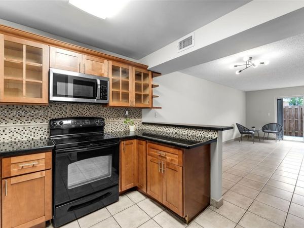 14907 SW 80th St, Unit 115, Miami, FL 33193