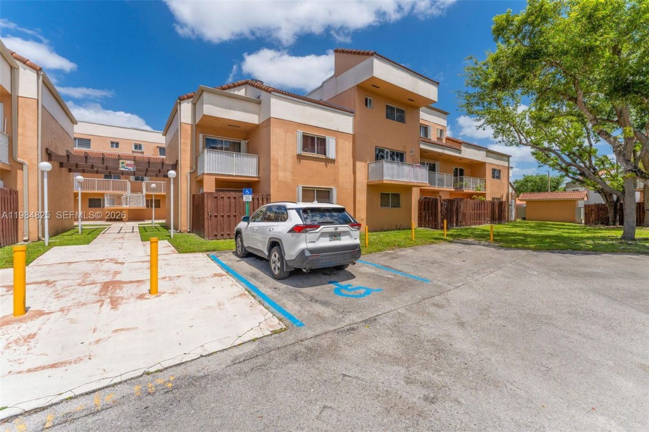 14907 SW 80th St, Unit 115, Miami, FL 33193 Photo