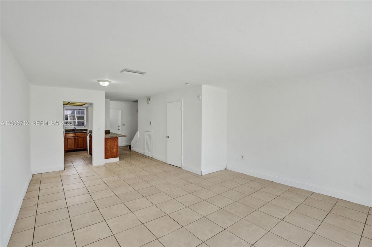 7344 SW 82nd St , Unit C114, Miami, FL 33143 Photo