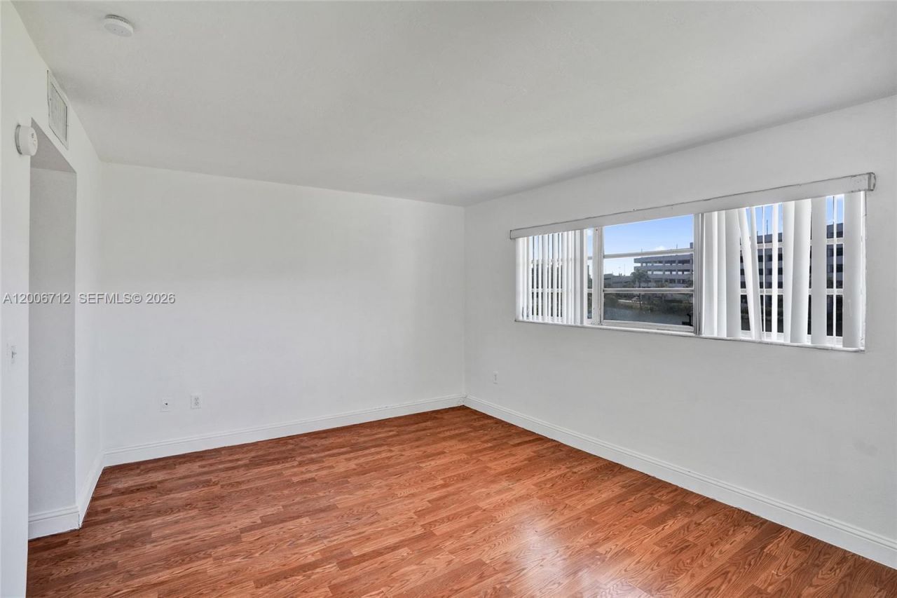 7344 SW 82nd St , Unit C114, Miami, FL 33143 Photo