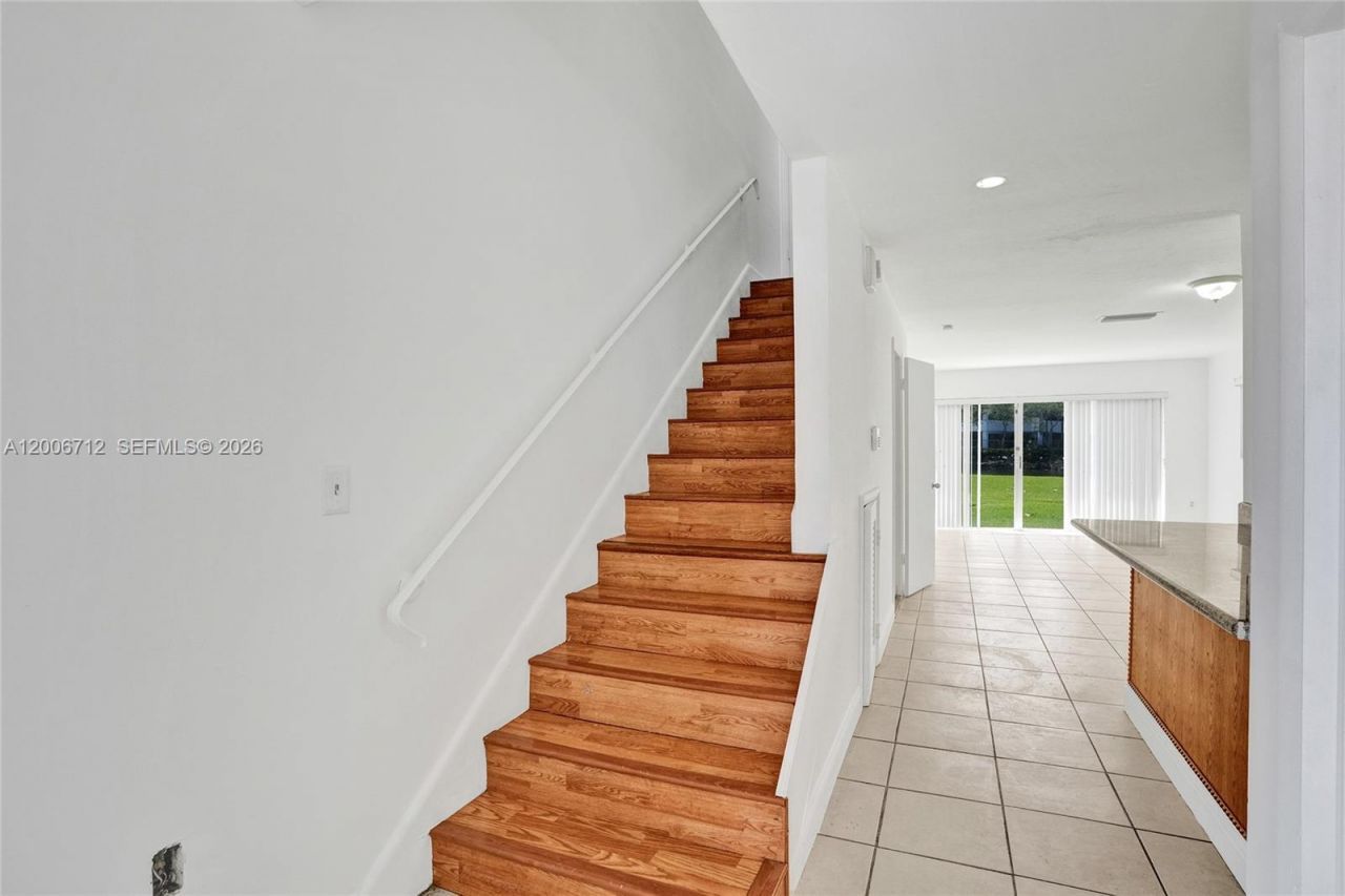 7344 SW 82nd St , Unit C114, Miami, FL 33143 Photo