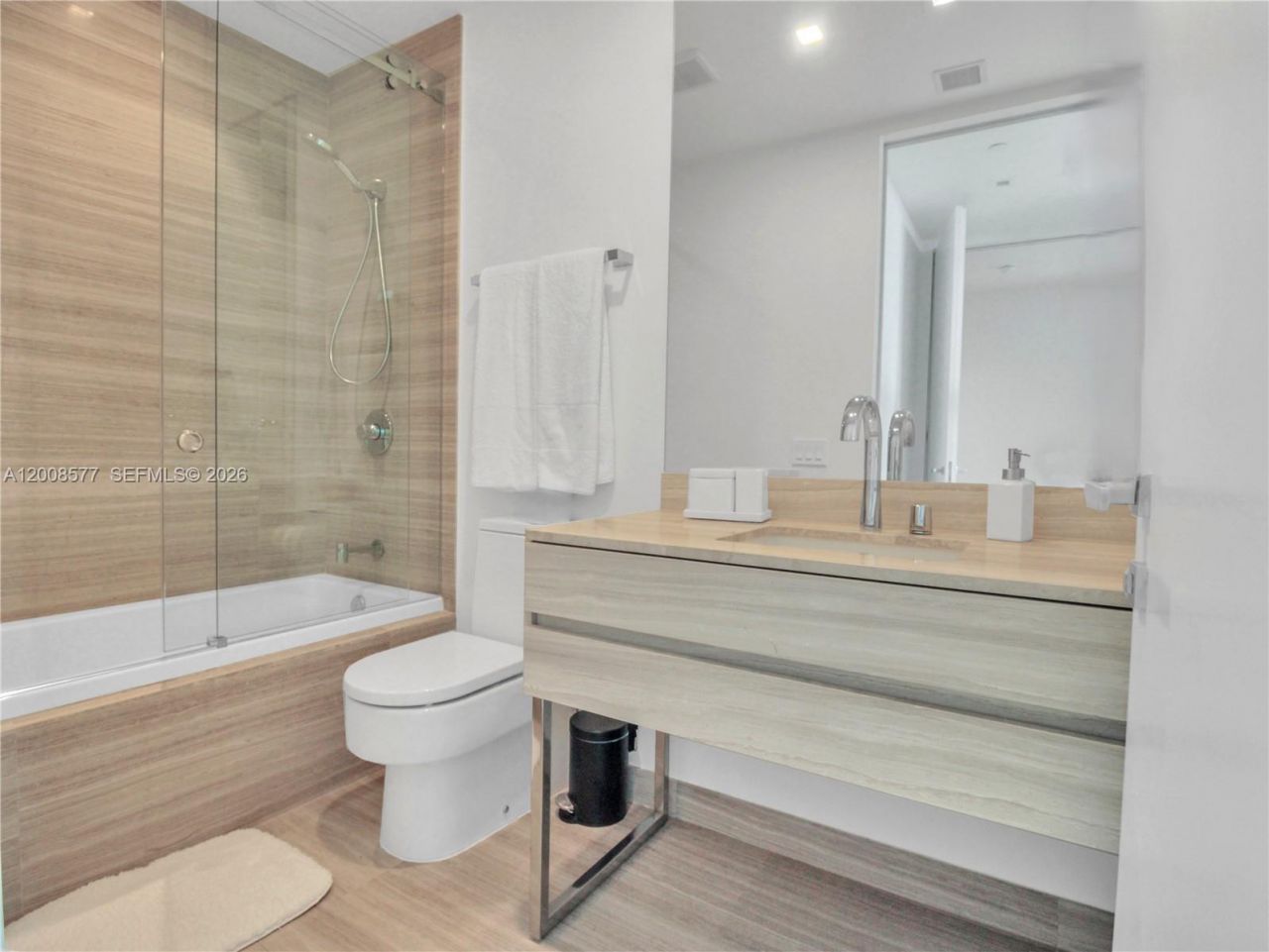 18975 Collins Ave , Unit 4303, Sunny Isles Beach, FL 33160 Photo