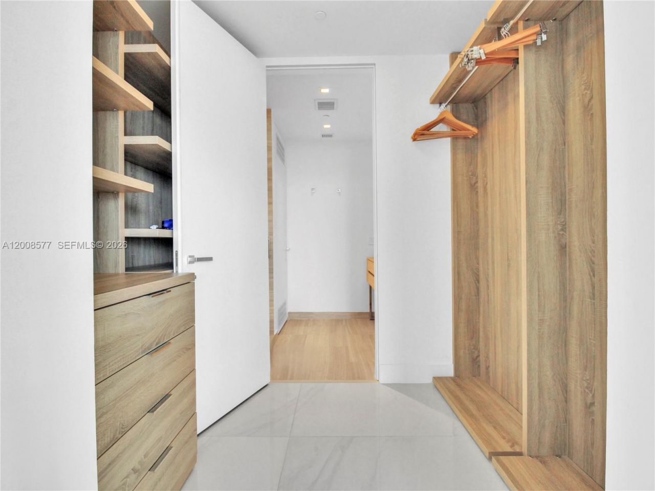 18975 Collins Ave , Unit 4303, Sunny Isles Beach, FL 33160 Photo