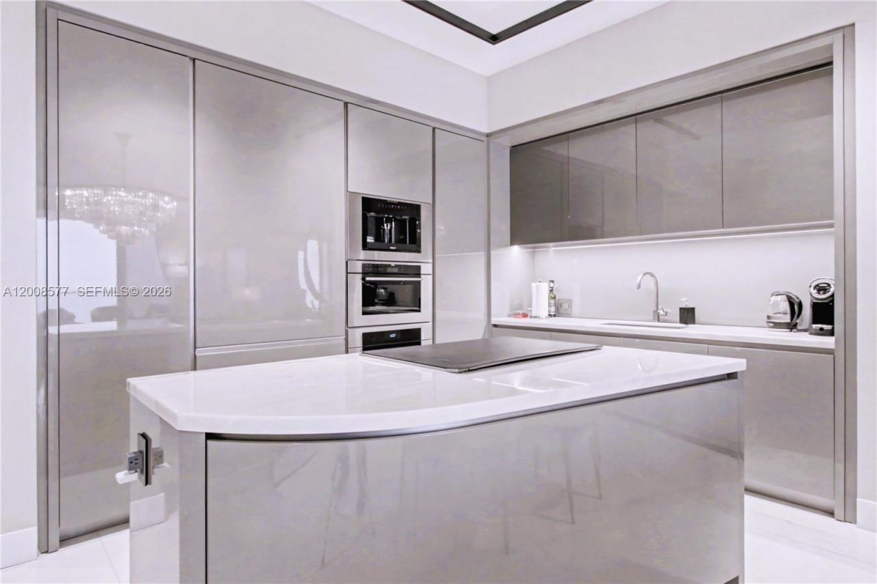 18975 Collins Ave , Unit 4303, Sunny Isles Beach, FL 33160 Photo