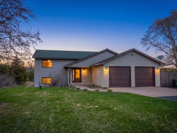 982 Drover Trail , Hudson, WI 54016