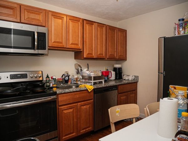 1027 Commonwealth Ave, Unit 11, Boston, MA 02215