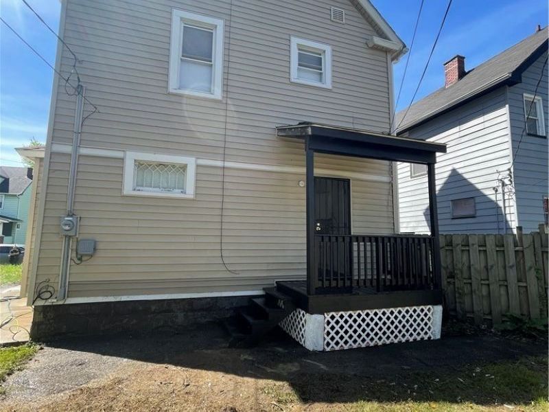 14101 Strathmore Avenue, East Cleveland, OH 44112 Photo 4