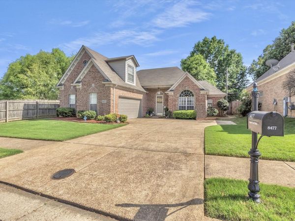 8477 SHADY ELM DR, Cordova, TN 38018