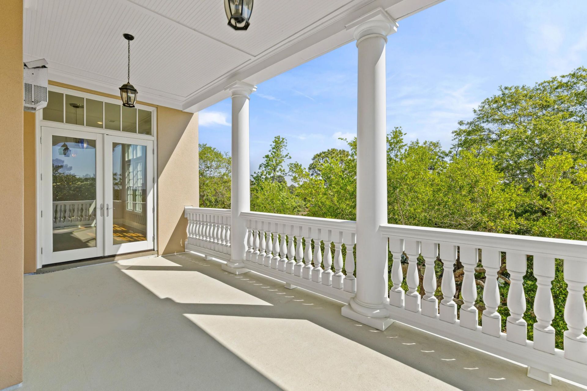 136 Fairbanks Oak Alley Photo 15