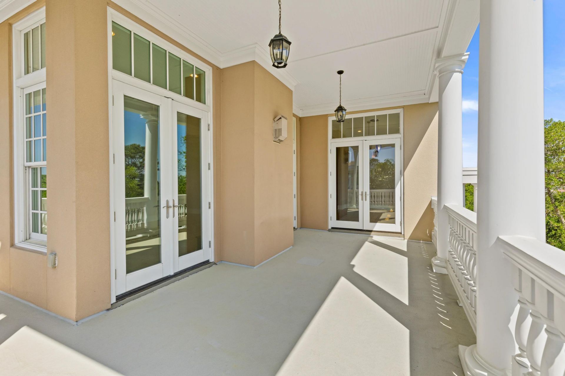 136 Fairbanks Oak Alley Photo 16