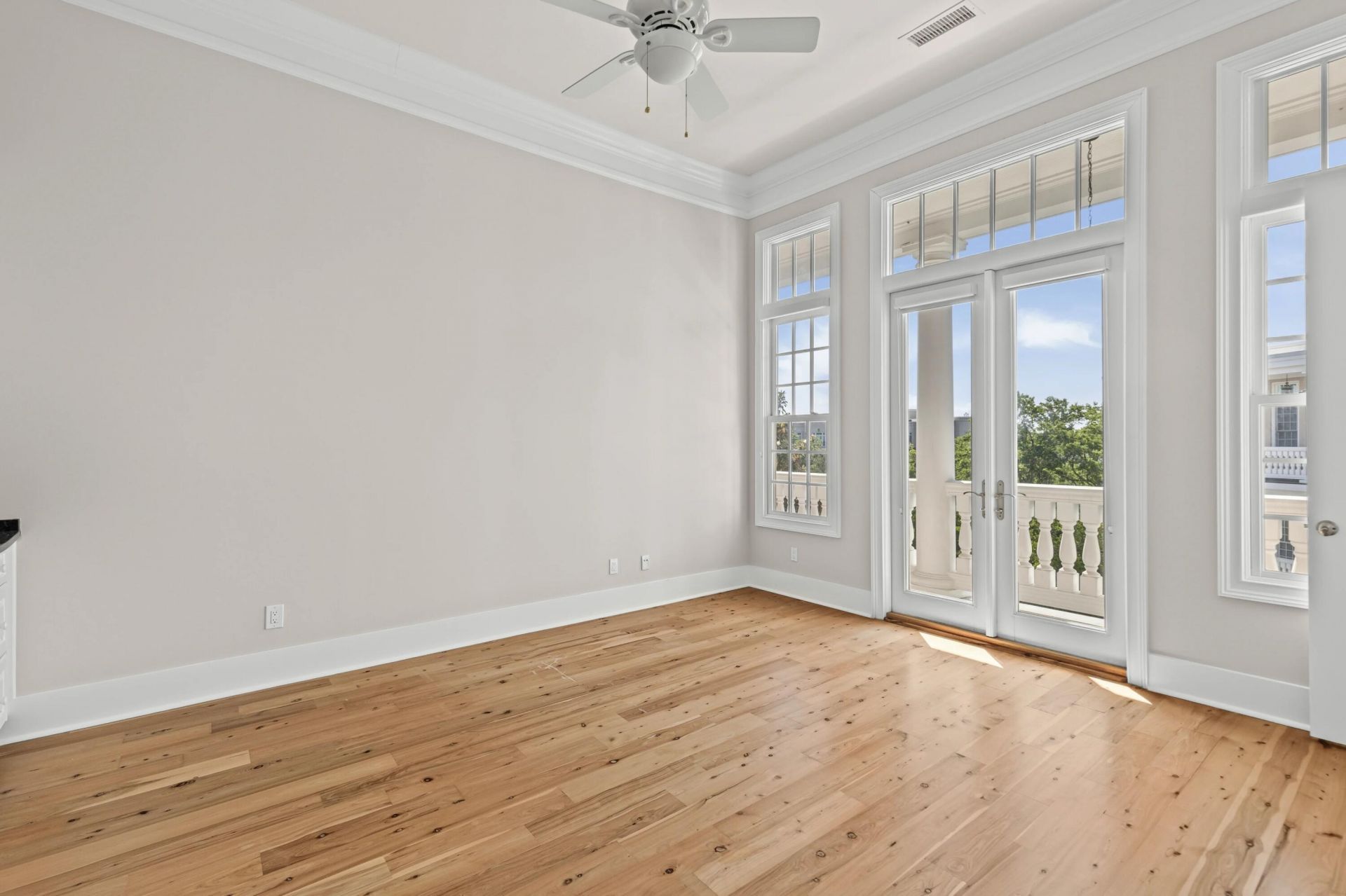 136 Fairbanks Oak Alley Photo 23