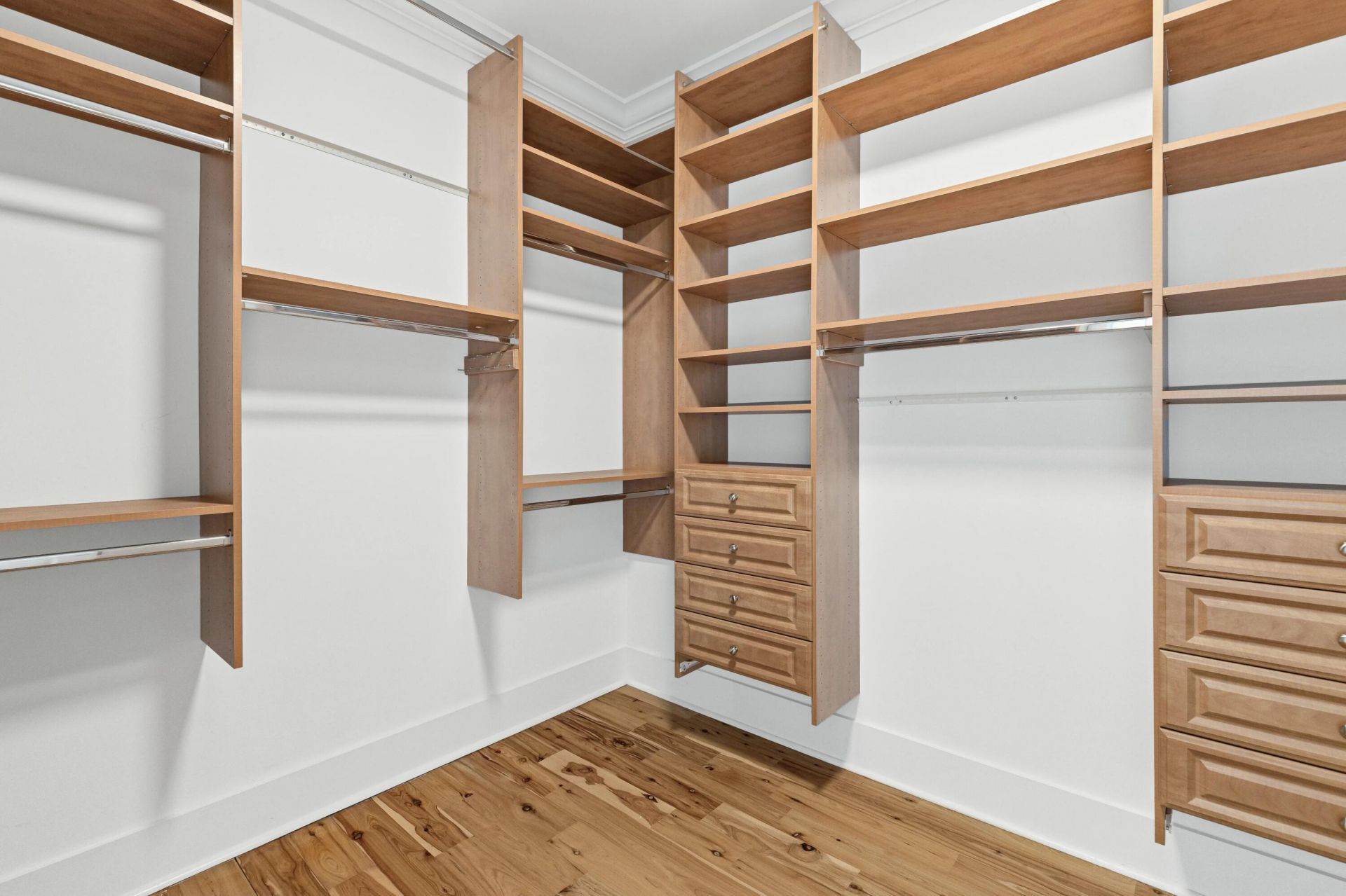 136 Fairbanks Oak Alley Photo 25