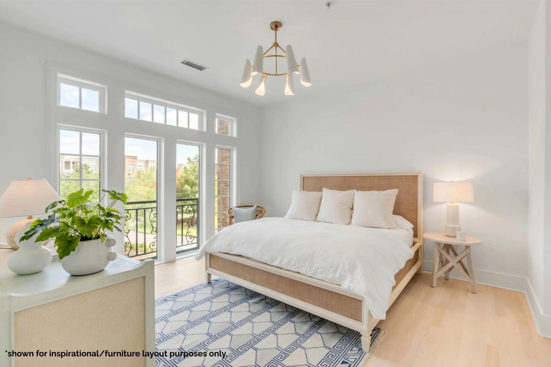 136 Fairbanks Oak Alley Photo 29