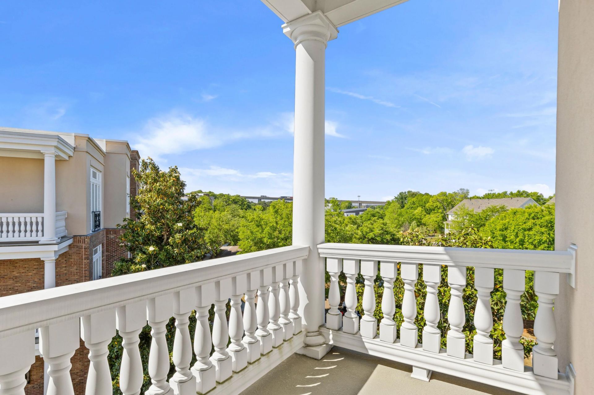 136 Fairbanks Oak Alley Photo 34