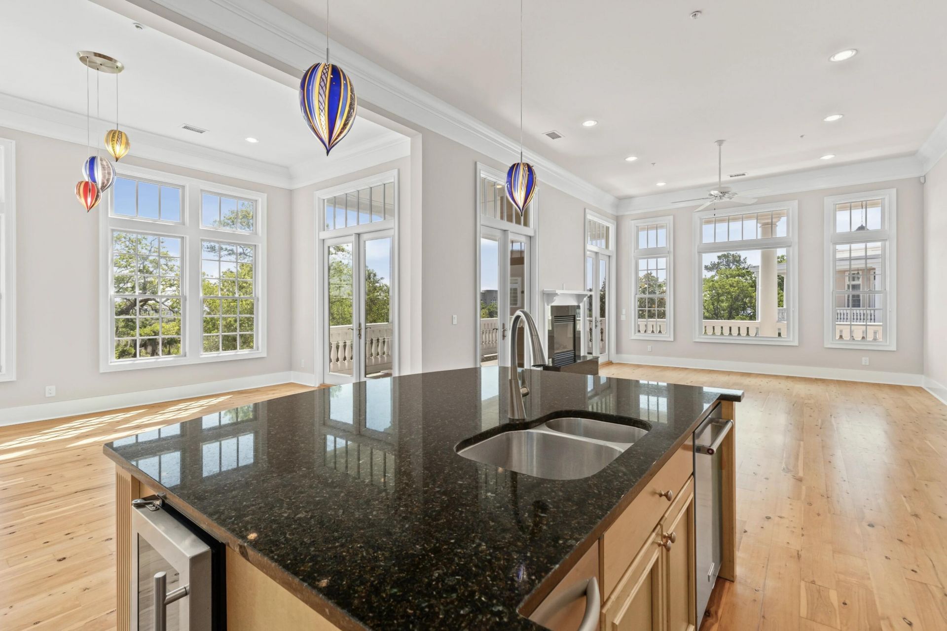 136 Fairbanks Oak Alley Photo 9