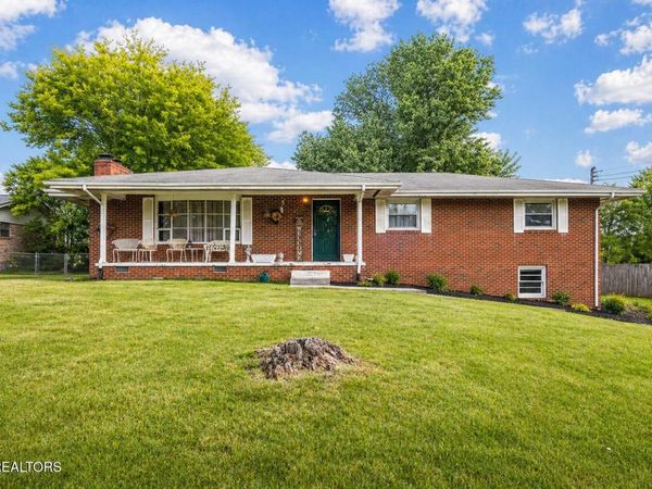 8012 Sharp Rd, Powell, TN 37849